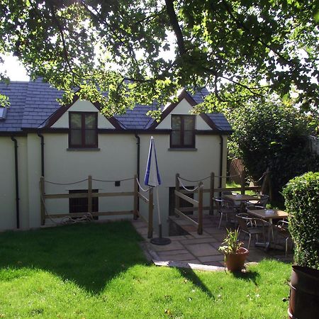 Carpenters Cottages Llanishen Exteriör bild