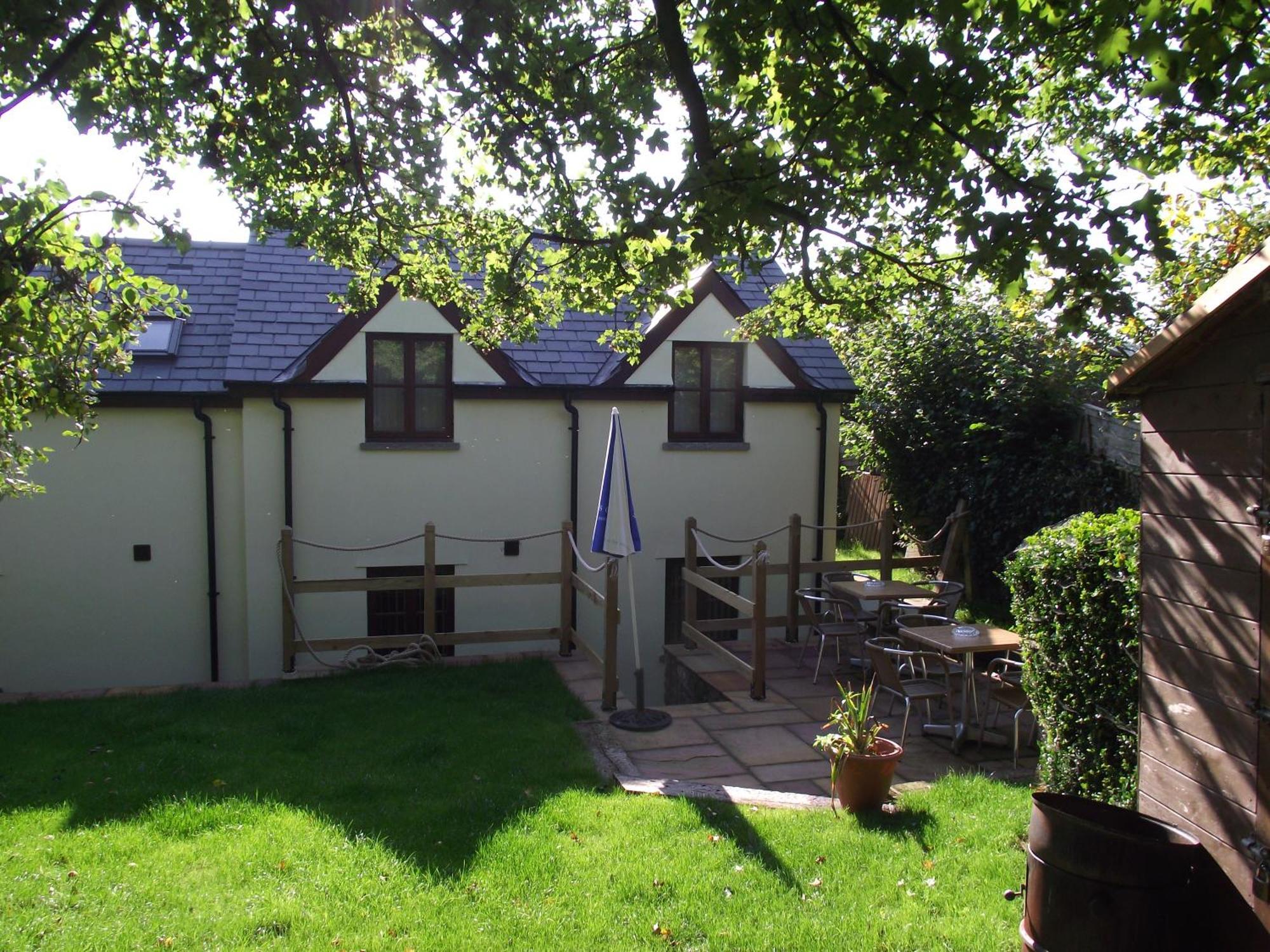 Carpenters Cottages Llanishen Exteriör bild