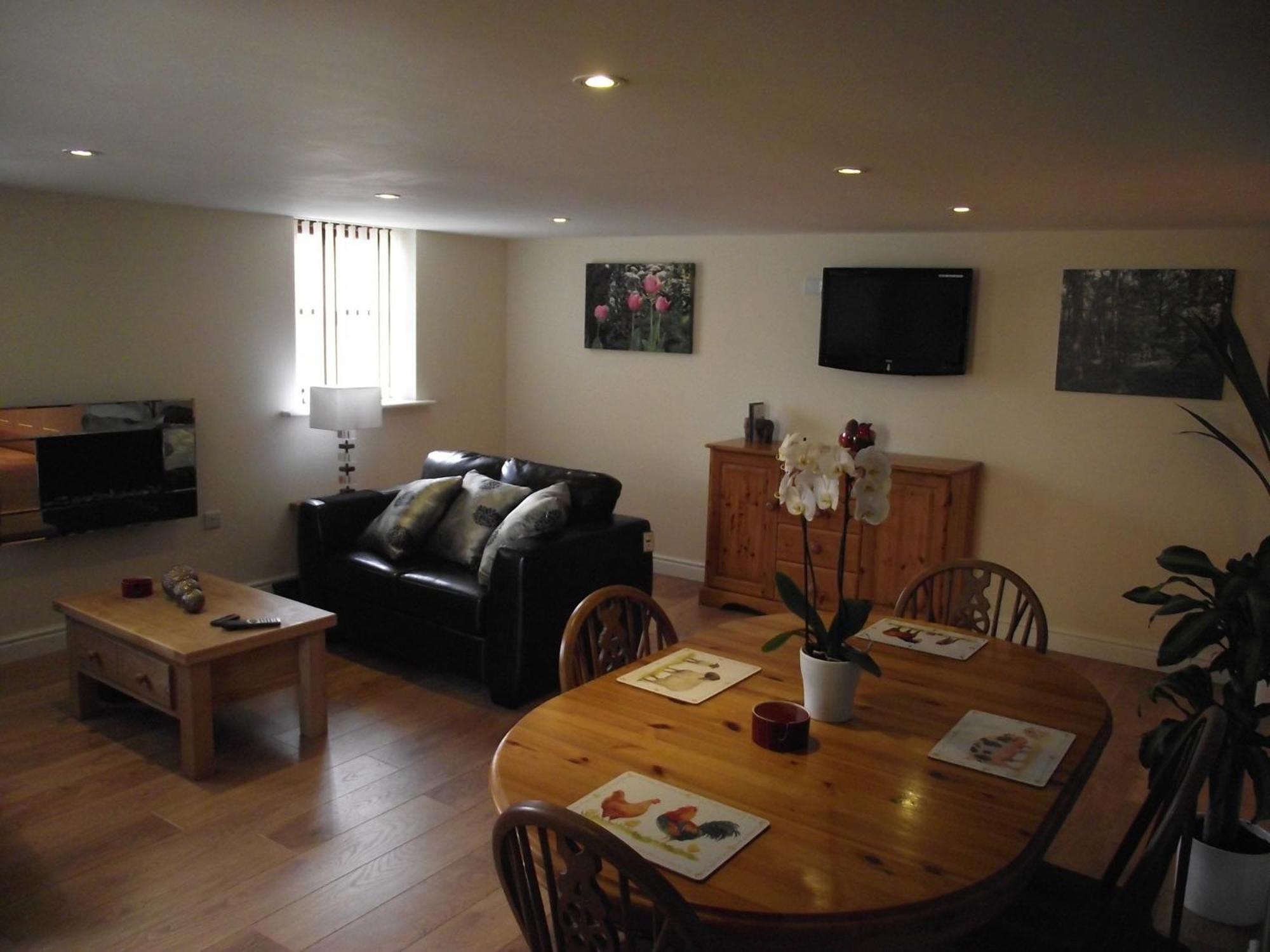 Carpenters Cottages Llanishen Exteriör bild
